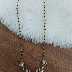 Black spinels chain with pendant
