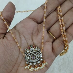 PEACH Monalisa chain with Victoria pendant