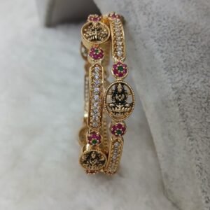 Oval shape nakshi design with white stones