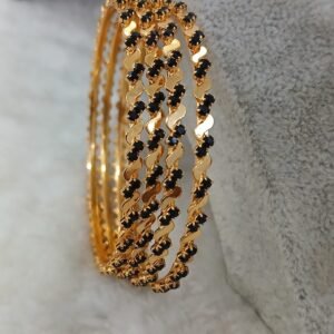BLACK stone zig zag pattern ( set of 4 )