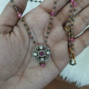 Victoria pendant with black diamonds & Manulu ( Kattu theega )