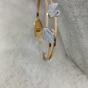 White Double Swan ( Gold shade )