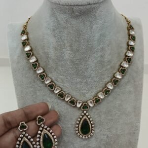 Green moissanite set