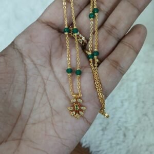 Emerald simple chain with pendant (kattutheega)