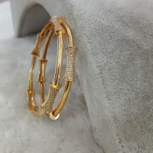 Plain with curved stone frames