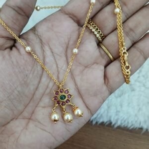 Simple swarouski chain with pendant