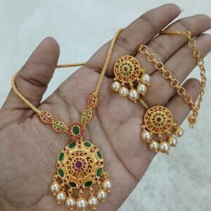 Round shape pendant with earrings (PINK & GREEN)