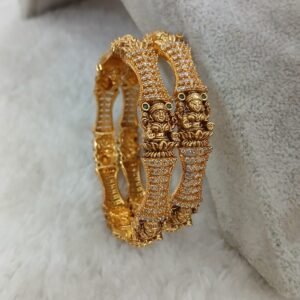 Lakshmi with small white stones pattern