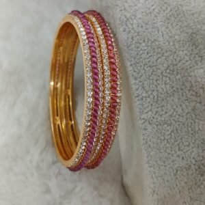 Pink spinels with CZ