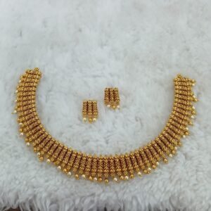 Antique choker with earrings