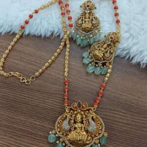 Nakshi pendant with chain and earrings