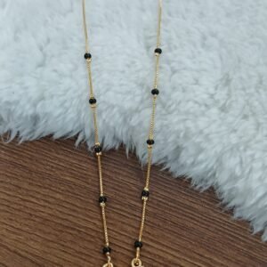 Triangle uncut pattern blackbeads