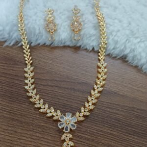 Full white stones with glasscut stones Micropolish neck set (with earrings)