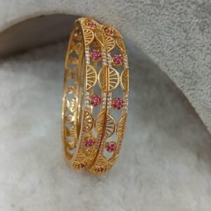 Half circle pattern ruby with white stones design