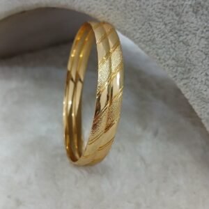 Cross lines detailing with textured finish Micropolish bangles (set of 2)