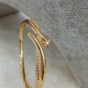 Twist like bolt pattern Micropolish openable bracelet