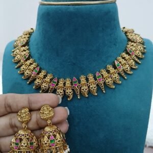 Antique kundan lakshmi haaram with buttalu