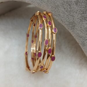 Oval ruby stones with plain pattern