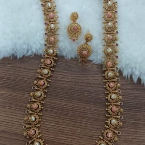 Coral and pearl Nakshi neck set