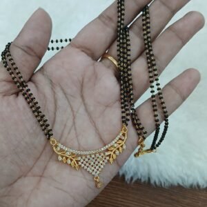 Leaf cut design pendant with blackbeads